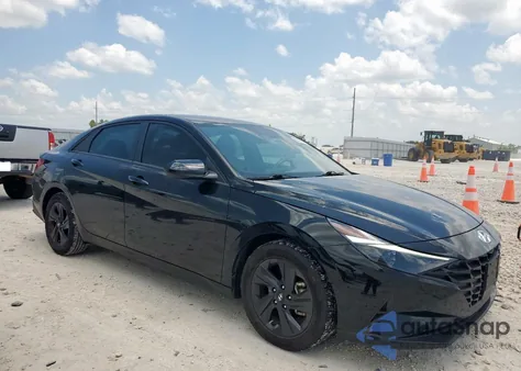 2022 Hyundai Elantra Sel z USA, uszkodzony, nr VIN 5NPLS4AG0NH066052